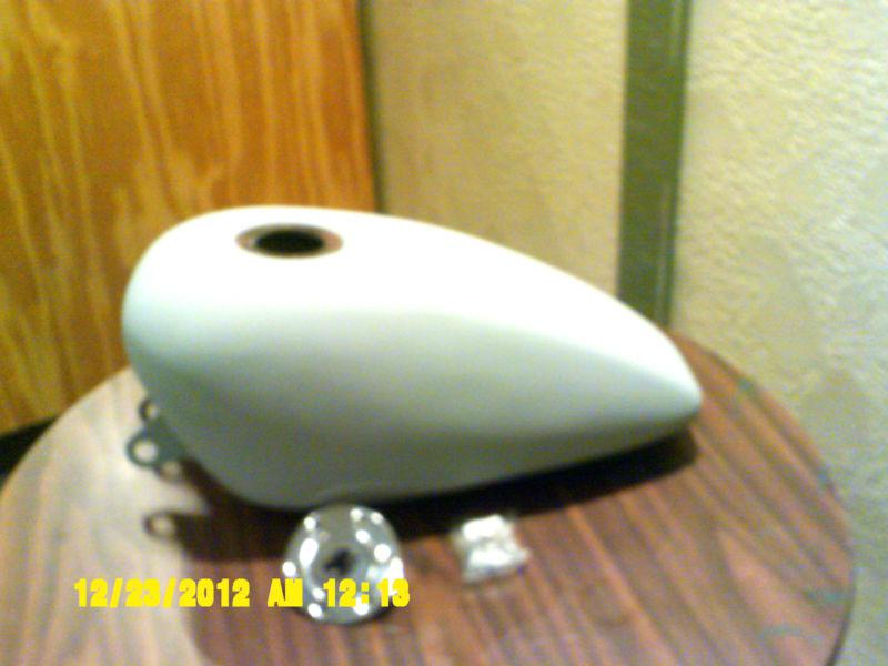 Sell SPORTSTER CUSTOM KING GAS TANK /W FLUSH MOUNT CAP W/KEY in Laurel, Delaware, US, for US 199.95
