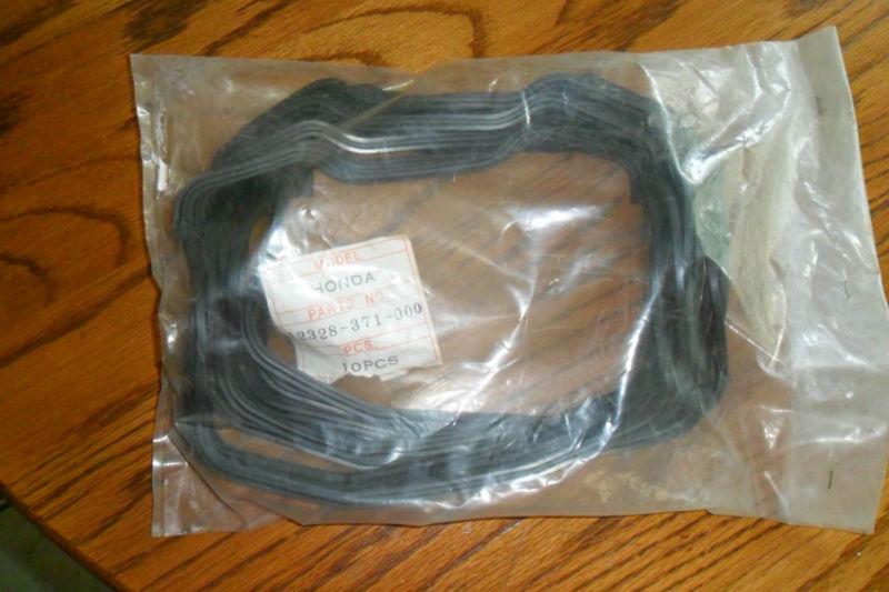 Sell New HONDA GL1000, GL1100 VALVE COVER GASKETS (PACK OF 10) in Arab