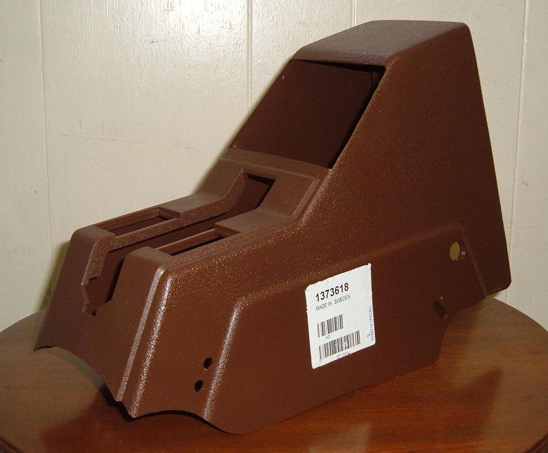 Sell VOLVO 240 ORIGINAL EBRAKE CENTER CONSOLE BROWN 1373618 in