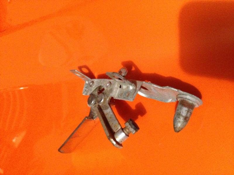 78-82 corvette rh t-top latch oem gm used passenger side no reserve!