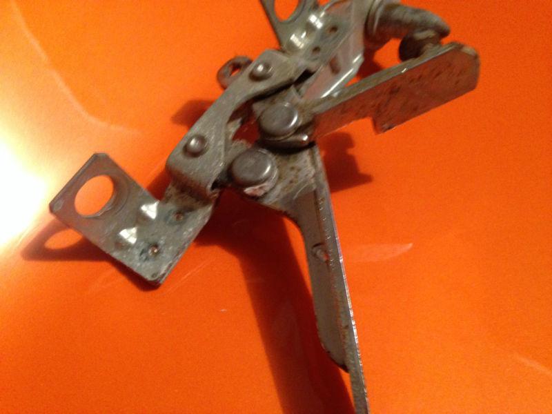 78-82 Corvette RH t-top latch OEM GM used passenger side No Reserve!, US $14.50, image 2