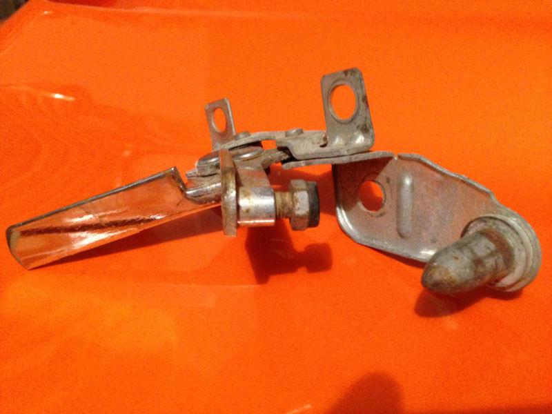 78-82 Corvette RH t-top latch OEM GM used passenger side No Reserve!, US $14.50, image 3