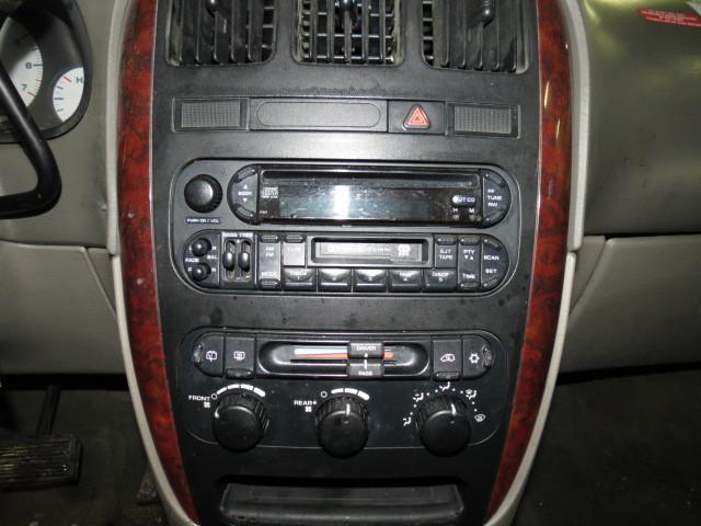 2004 chrysler town & country radio trim dash bezel 2604978