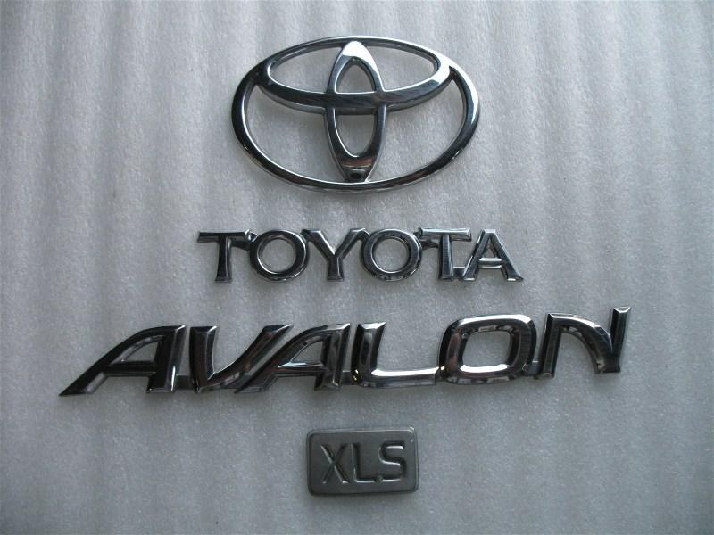 1995 toyota avalon xls rear trunk lid emblem logo decal chrome 95 96 97 used oem