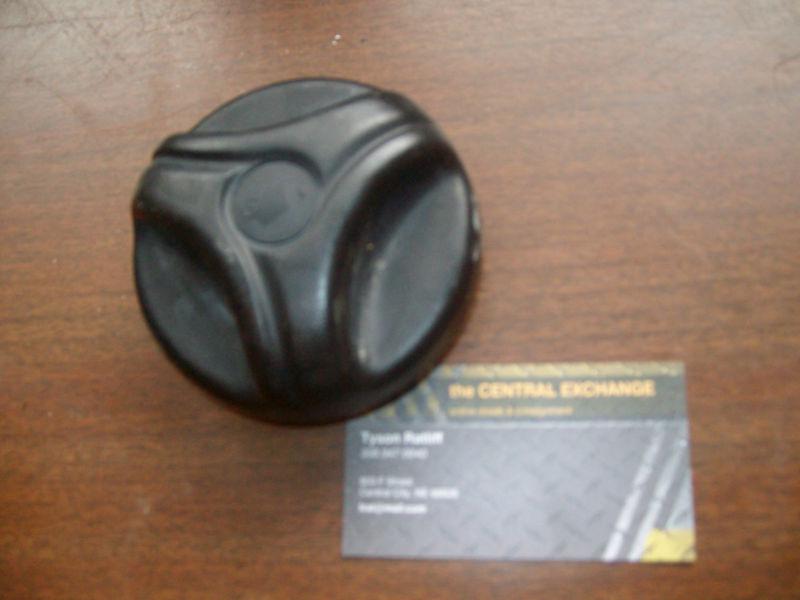 Sell 97 98 99 SEA DOO GS 717 OIL TANK RESERVOIR HOLDER CONTAINER CAP COVER LID in Central City
