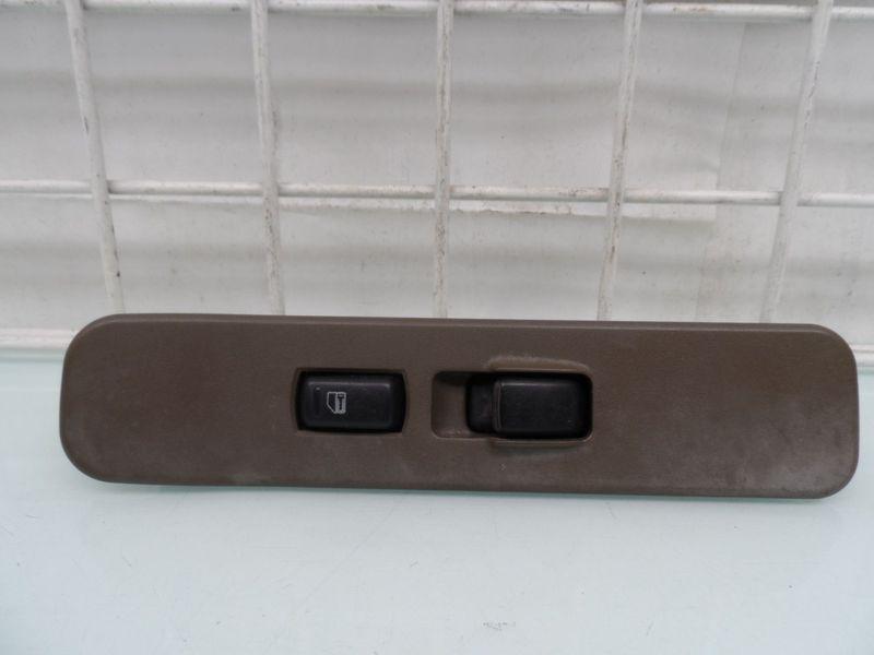 Right front passenger door window switch with mitsubishi montero sport 1997