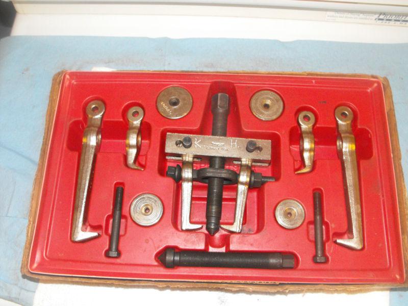 Snapon combination puller set in very good condition.