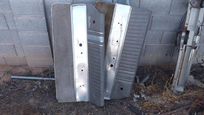 1962 oldsmobile starfire 2drht/convertible door panels