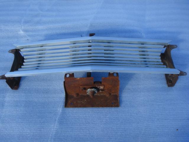 1961 Mercury Meteor GRILLE & BRACKETS Monterey 600 800 Commuter Colony Park , US $79.99, image 9