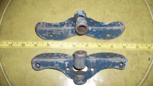 Vintage antique boat metal 6 3/4" ore mounts early row boat or wood boat.