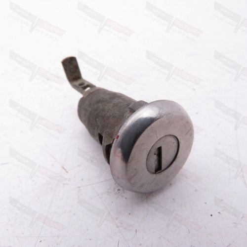 Corvette original anti-theft alarm lock switch 1970-e1977