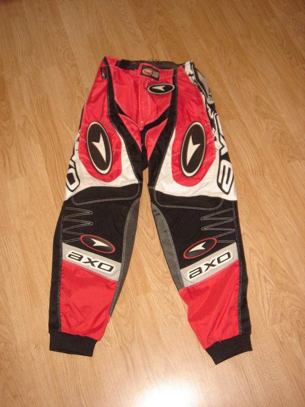 New axo sport, mens sz.30" waist, have hip pads,  red