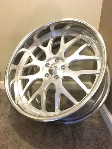 Intro wheels id818 - 22&#034; for a challenger