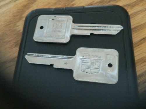 Cadillac 1969 1973 1977 1981 1991 crest logo e key blank