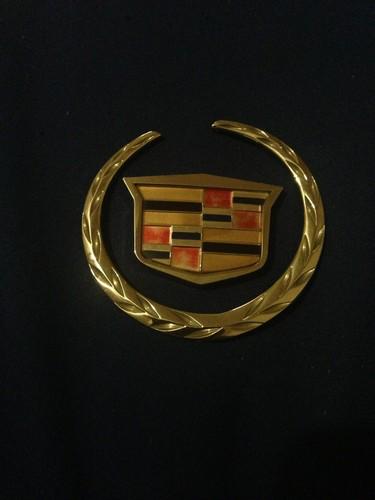 Cadillac wreath & crest
