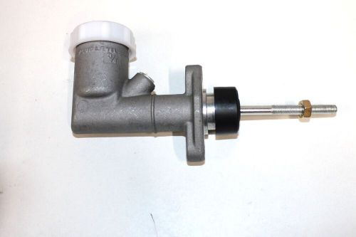 Brake or clutch master cylinder 3/4" bore with integral reservoir (girling type)