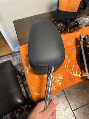 2014 - 2017 LAND ROVER RANGE ROVER SPORT REAR LEFT SIDE HEADREST OEM BLACK_TOU, US $125.00, image 3