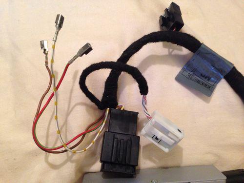 BMW OEM iPod/ iPhone INTERFACE-ORIGINAL BMW ACCESORY, US $160.00, image 2