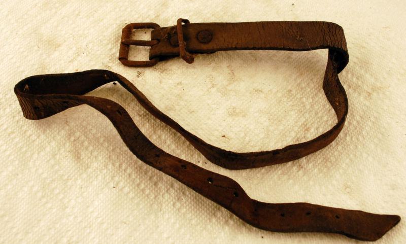 Porsche 356 spare tire leather strap original but tattered nr 