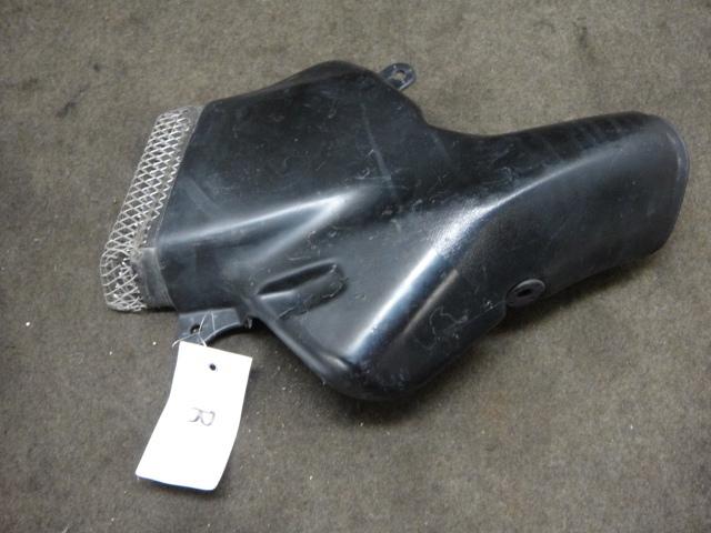 01 2001 suzuki tl1000 tl1000r air duct tube, right #1919