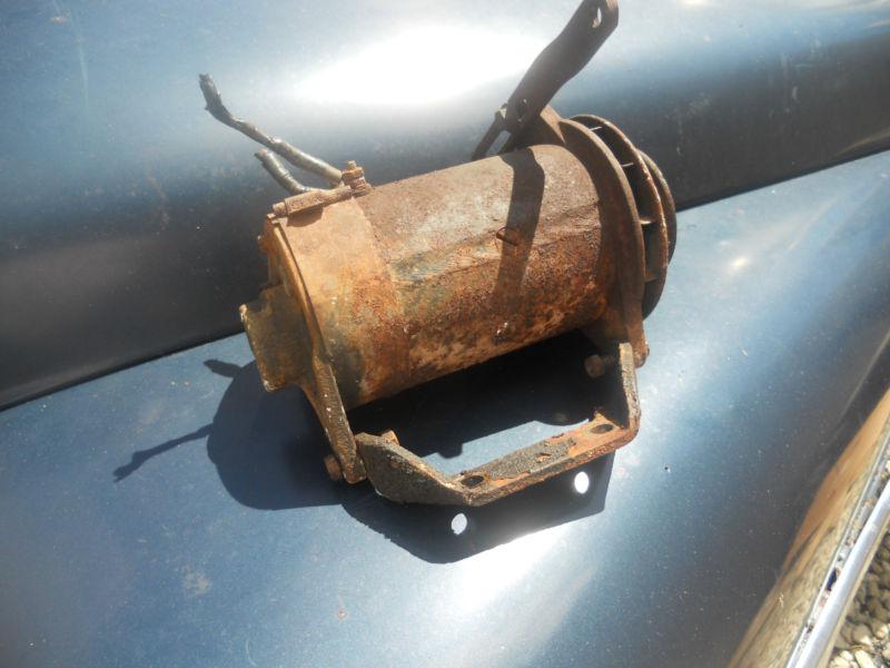 1950 plymouth 6 volt generator with mounting brackets