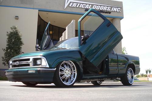 Vdi chevys109404 - 94-04 chevy s-10 vertical doors conversion kit