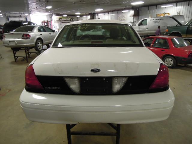 2004 ford crown victoria outer tail light lamp lower right