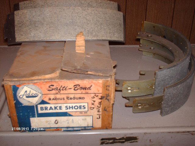 Lincoln brake shoes( front) 1954-57  #74 std.
