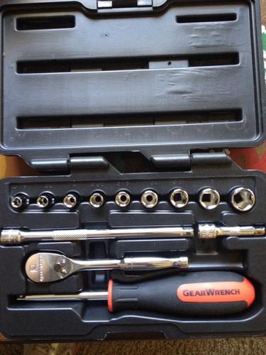 Gearwrench 13pc sae 6pt 1/4" drive socket set # 80324