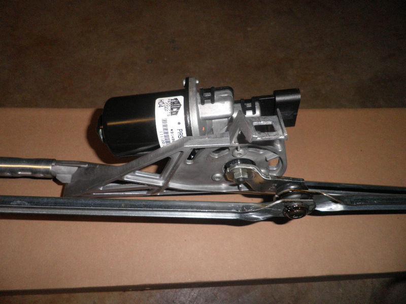 Purchase International wiper motor & linkage 3554255c98 in Angola, New