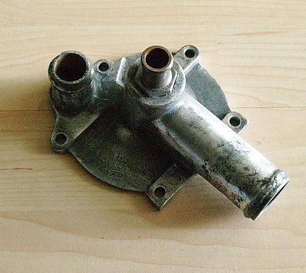 Saab 96 / 95 / sonett / wasserpumpepumpdeckel / waterpumpcover / couvercle 