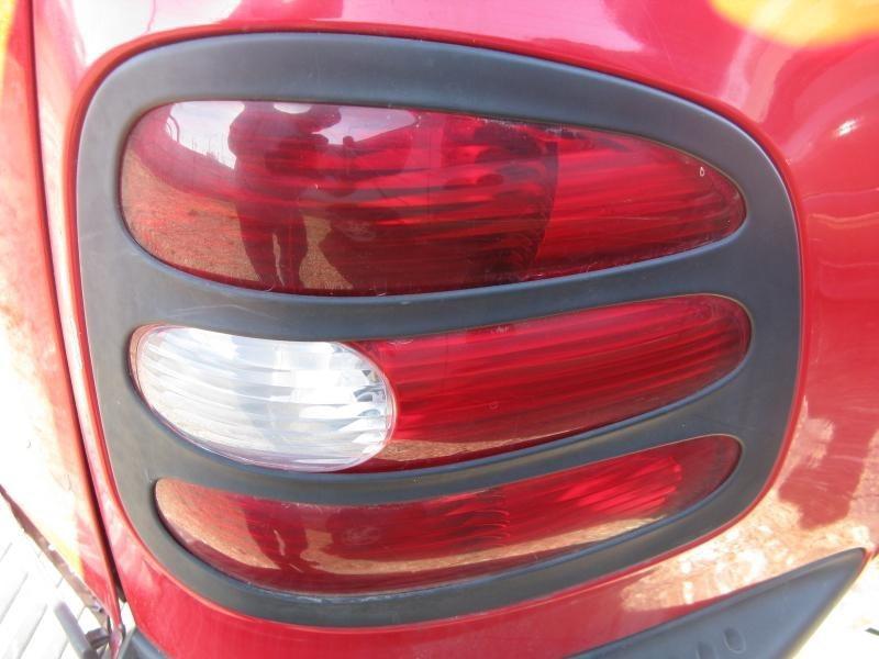 97 98 99 ford f150 r. right passenger rh tail light lamp flareside oem