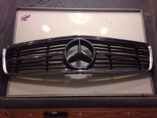 Vintage oem mercedes-benz grille 1980&#039;s