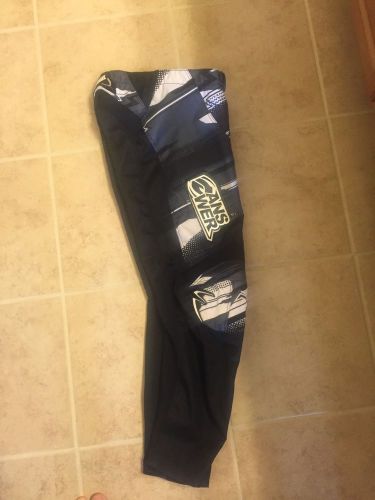 Answer racing syncron motorcross pants youth size y 28 black white gray