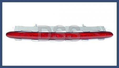 Genuine mercedes w209 clk-class third stop brake light clk rear 320 350 500 55