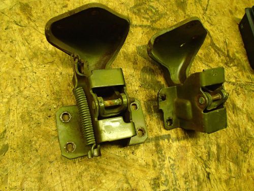 Right door hinges 1967 1968 1969 1970 buick riviera gs