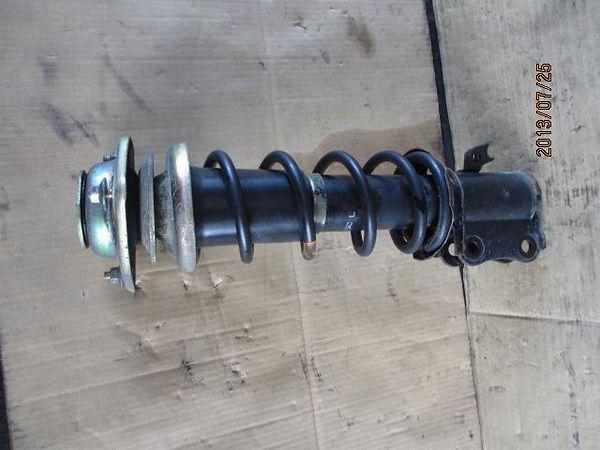 Daihatsu hijet 1996 front left strut assy [0150200]