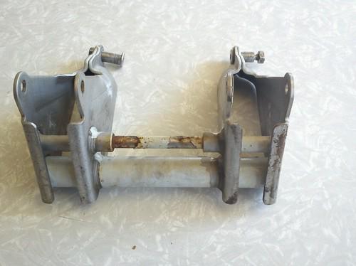 VOLVO PENTA STAINLESS STEEL 290 HYDRAULIC CYLINDER ANCHORAGE BRACKET, US $75.00, image 2