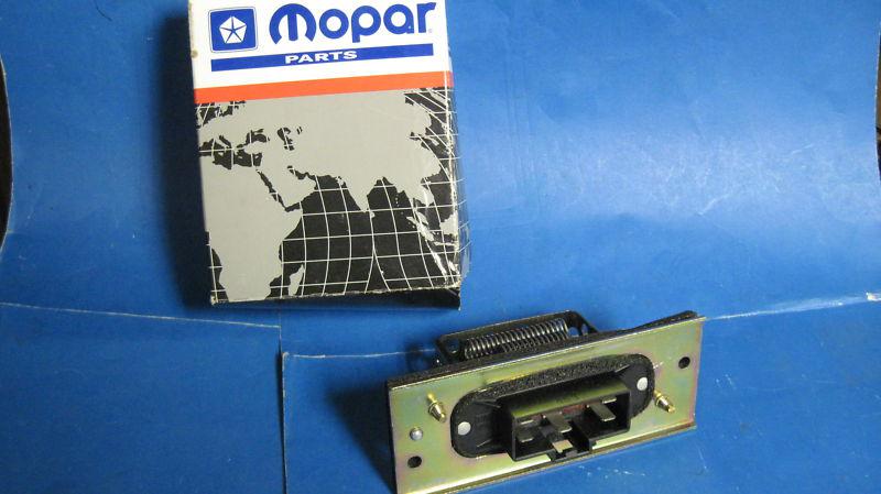 Mopar heater blower motor resistor 2000-2012 dakota,jeep,durango n.o.s.