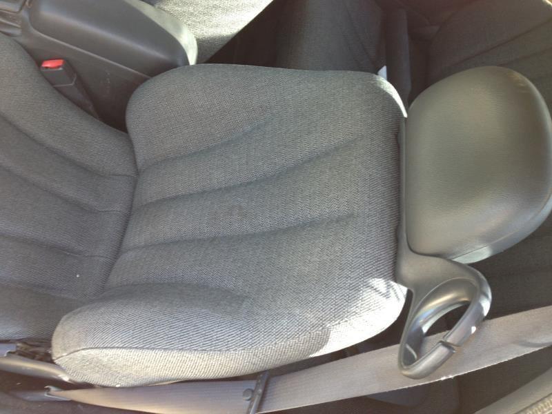 01 02 cavalier l. front seat bucket cloth man cpe