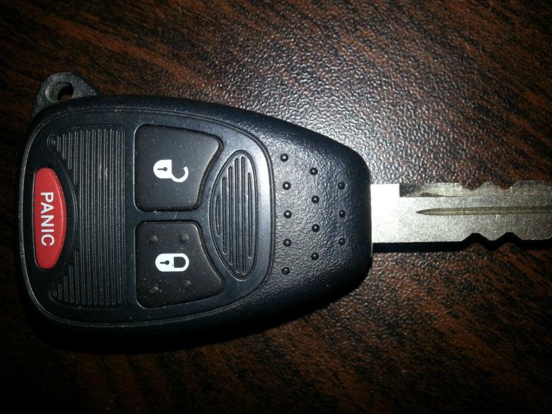 Oem dodge remote keyless entry key fob m3n5wy72xx