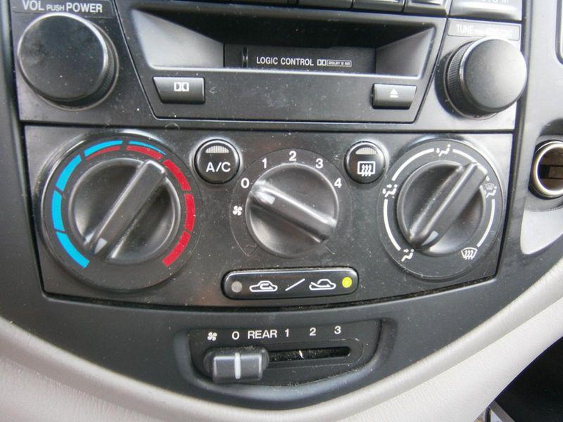 Mazda mazda mpv heat/ac controller front (dash), front main control 00 01 02 03