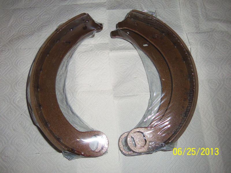 1946-48 ford car 42-47 pickup brake shoes(4 pc)51a2018 