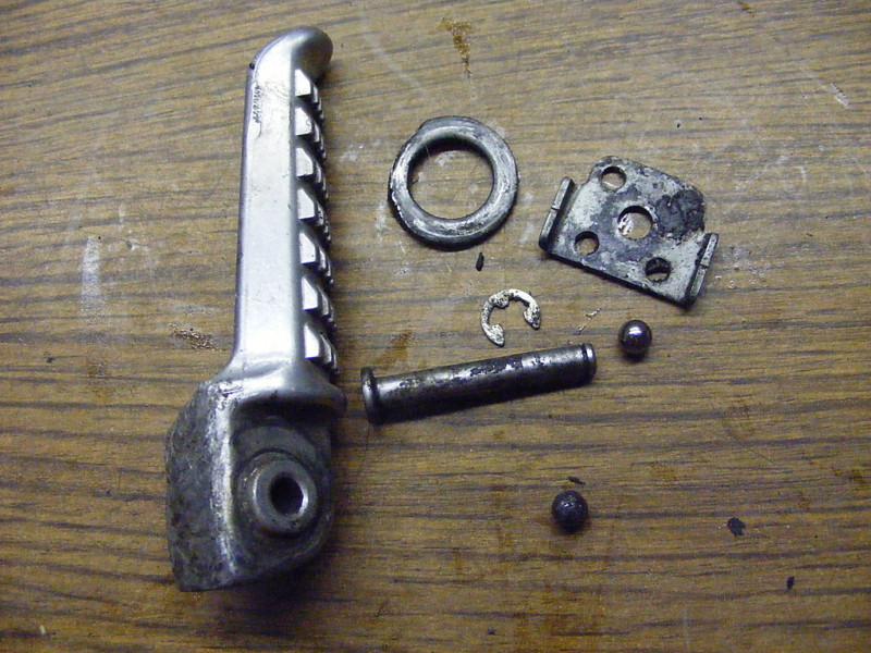 08 kawasaki ex650a ninja rear foot peg right