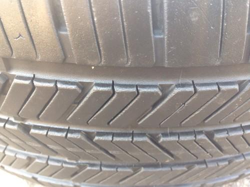 245/45/17 goodyear eagle ls2 95h used 8/32 **free m&b**