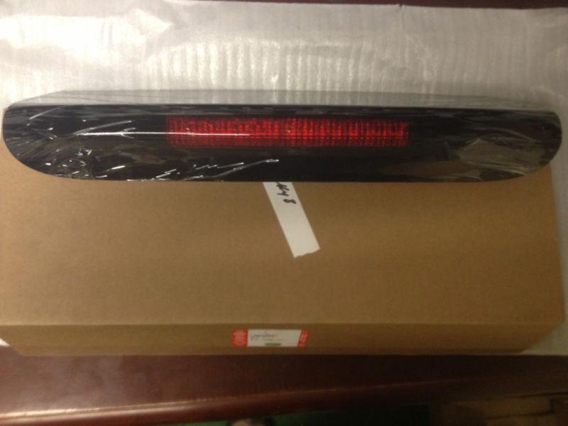 Purchase OEM Land Rover Rear Tail Third Brake Stop Lamp Light LR3 LR4