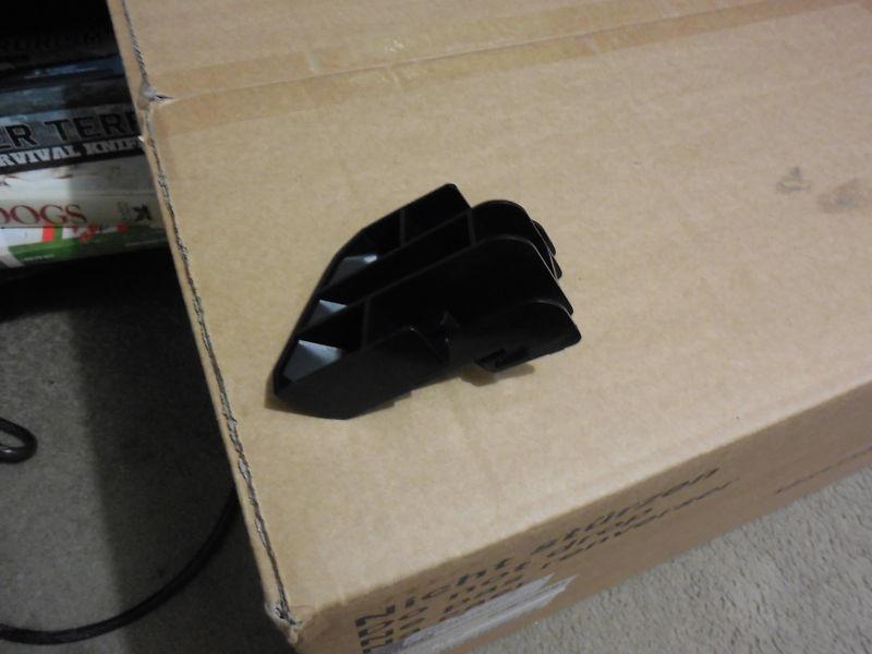 Genuine oem toyota highlander rt side rear bumper support 52155-0e050