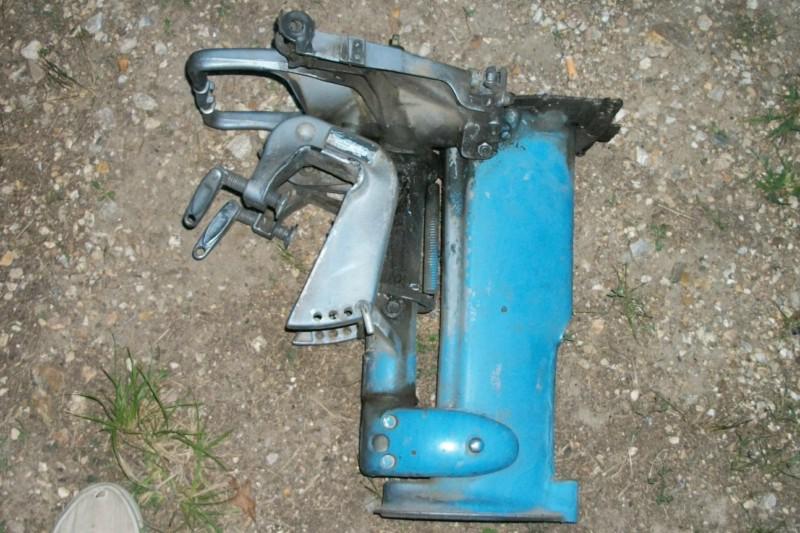 1965 evinrude 18hp mid section