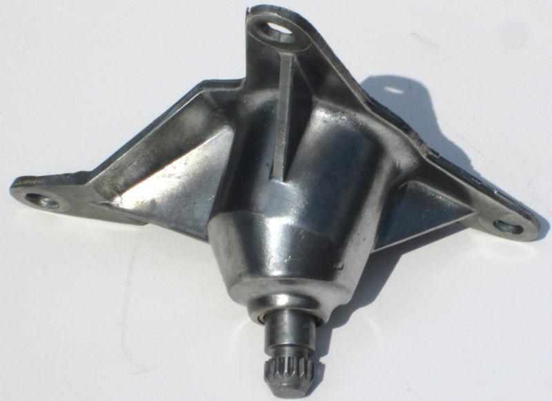 1968 - 1980 corvette oem drivers side lh window crank regulator shaft housing