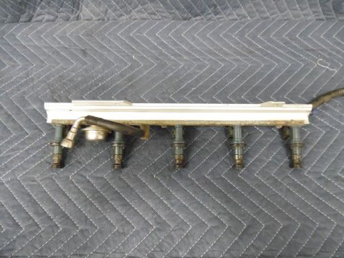 99 volvo s70 v70 turbo fuel injector rail w/ injectors, line &amp; regulator 9186836